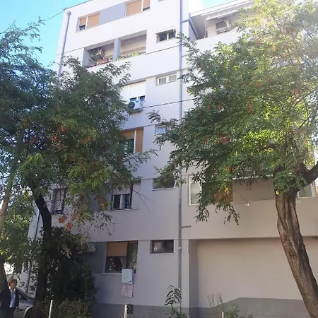 Dvosobni U Blizini Centra Grada Split